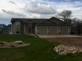 5310 Brookwood Pl, Bismarck, ND 58503