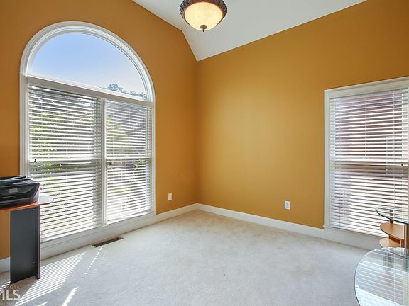 3rd image of 2977 Cadbury Ct