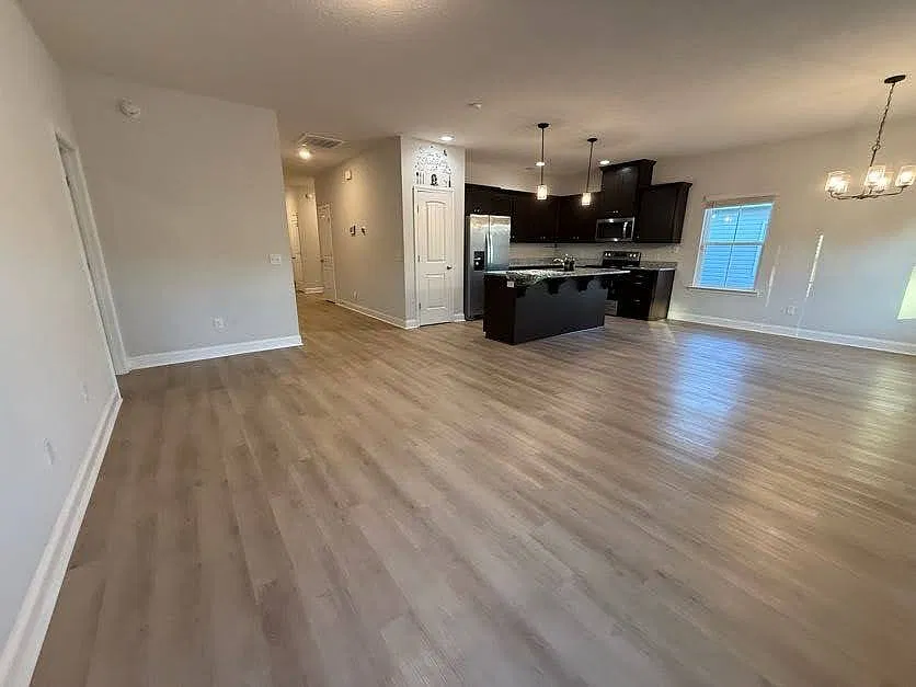 3 bed, 1535 sqft, $1,900 — Photo 2