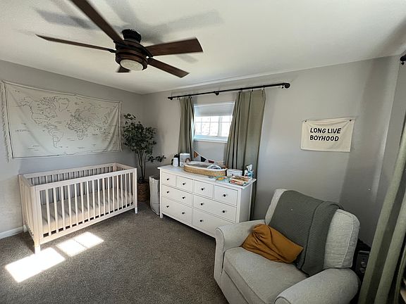 Upstairs secondary bedroom