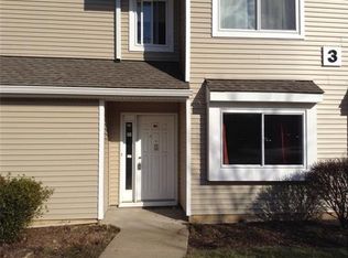 39 Deerberry Ln, Monmouth Junction, NJ 08852