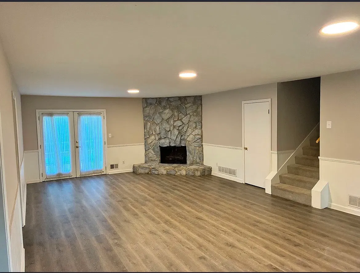 3 bed, 1769 sqft, $2,390 — Photo 2