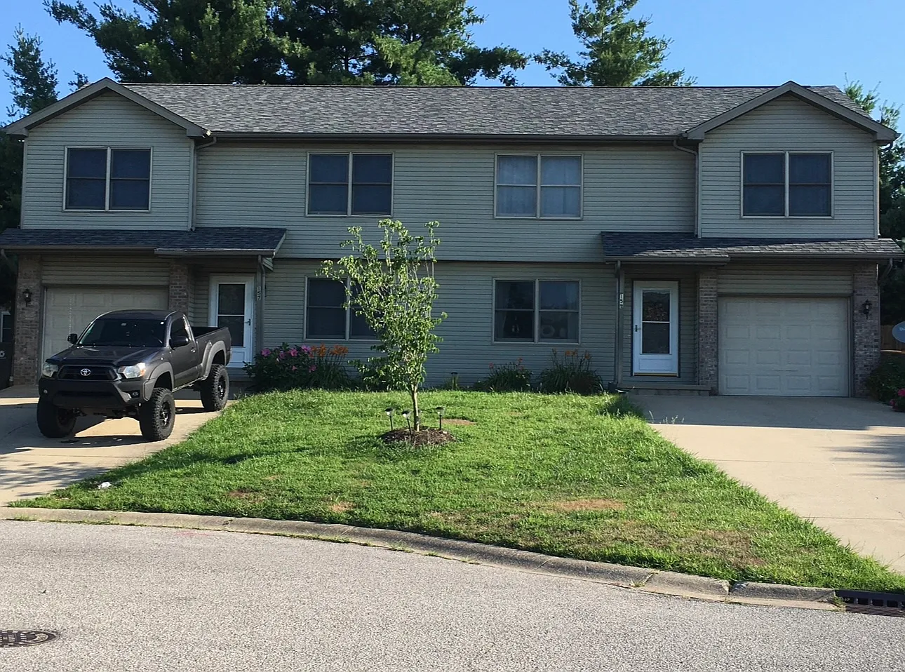 159 E Willow Ct — Photo 1