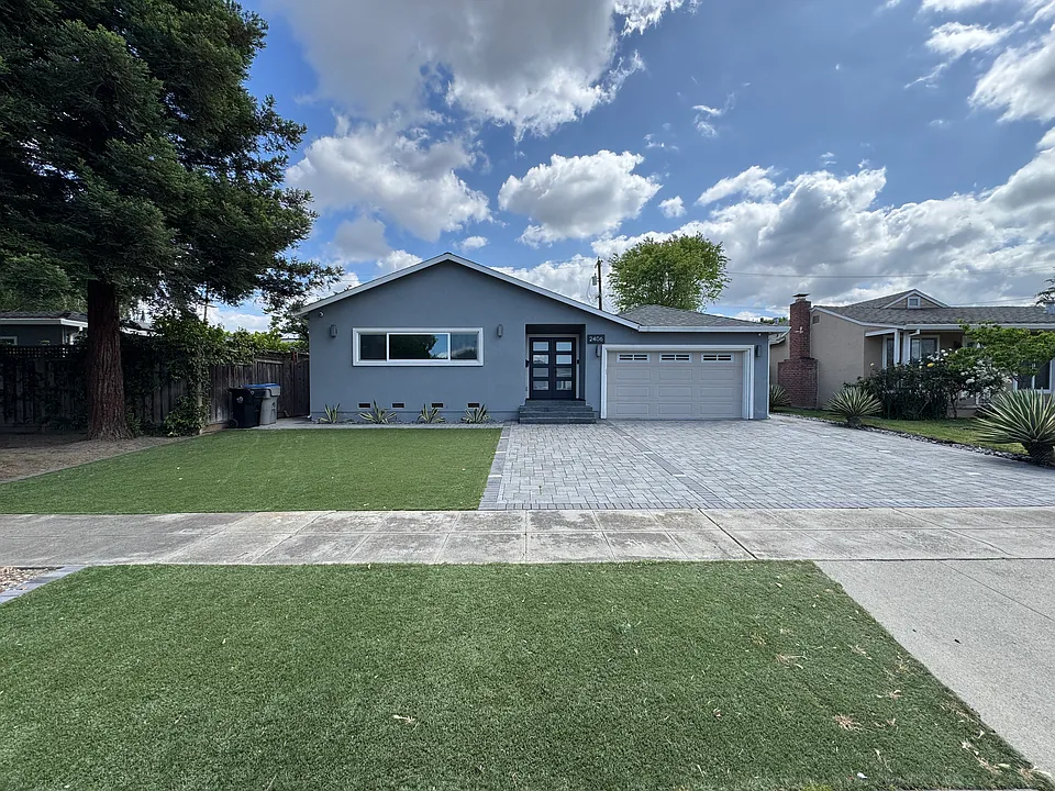2406 Beechwood Ave