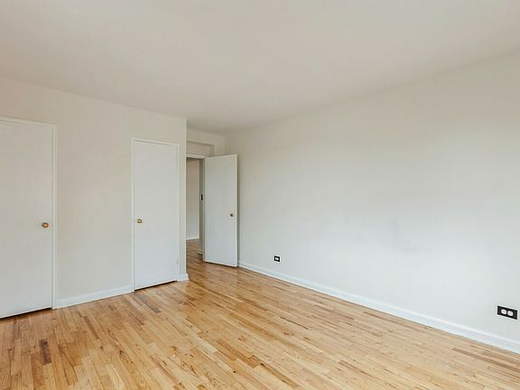 5th image of 7510 Yellowstone Blvd APT 4D