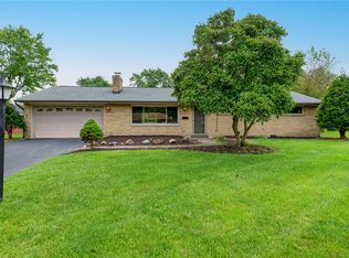 1100 Donson Dr, Dayton, OH 45429