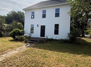 402 E Olive Street, Bolivar, MO 65613