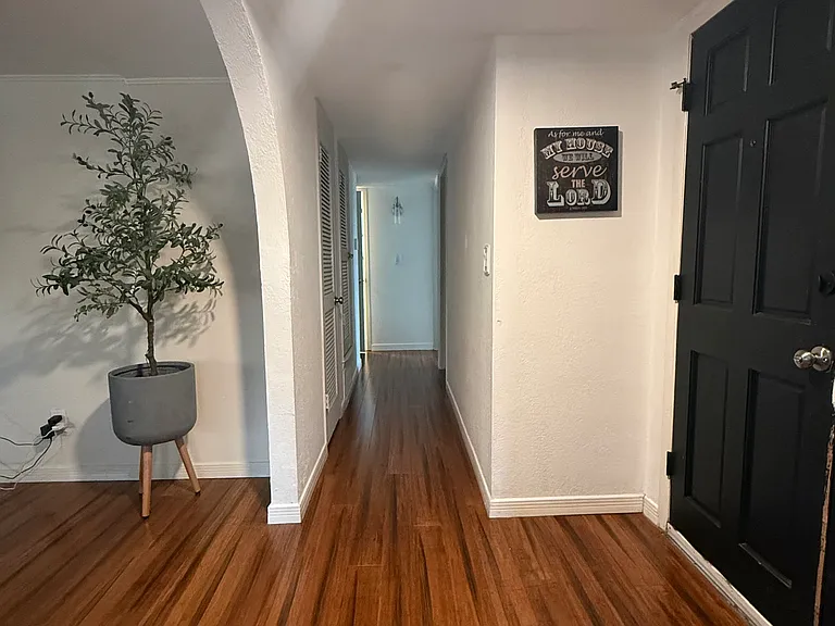 11400 Ed Merrins Dr — Photo 4