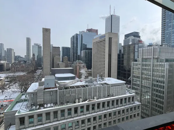 215 Queen St W, Toronto, ON