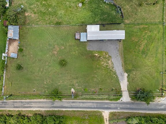 3rd image of 235 Thompson Rd