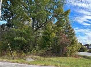 Birchwood Dr, Hamburg, NY 14075