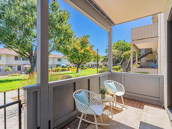 4th image of 3132 Kenland Dr #233