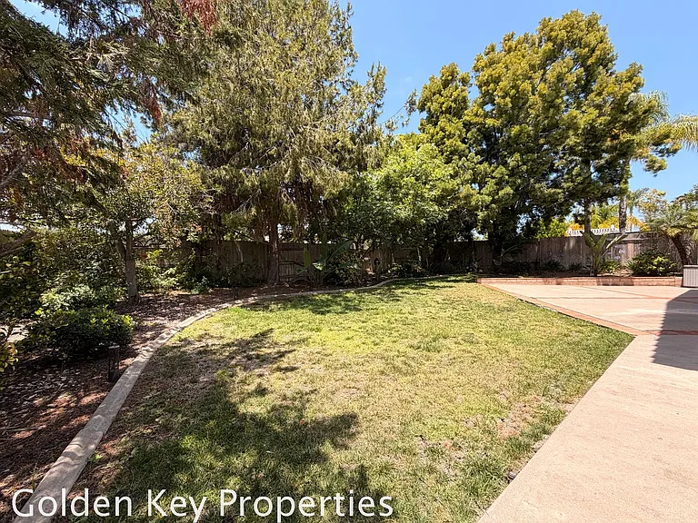533 Edgewater Ave — Photo 30