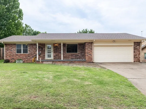 503 S 11th St, Marlow, OK 73055