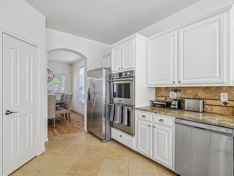 12013 Creek Point Dr — Photo 6