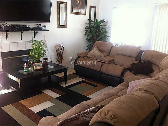 3rd image of 3920 Madrone Dr