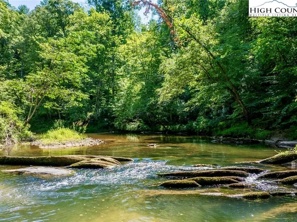 3050 Old Johns River Road, Collettsville, NC 28611