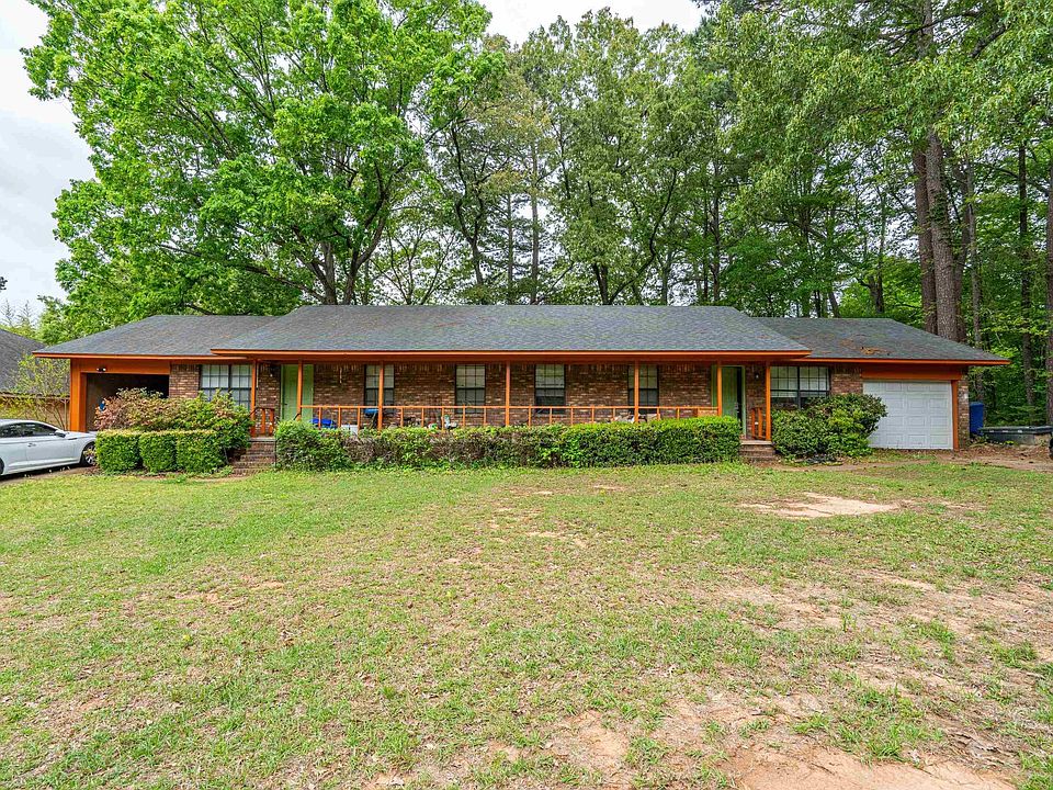 1st image of 1019 Village Dr
