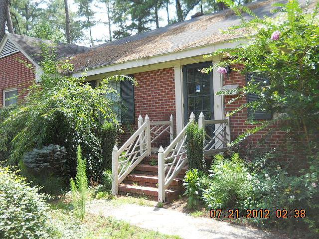 2nd image of 732 Burton St
