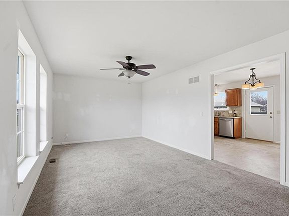 5th image of 801 Southbrook Pkwy