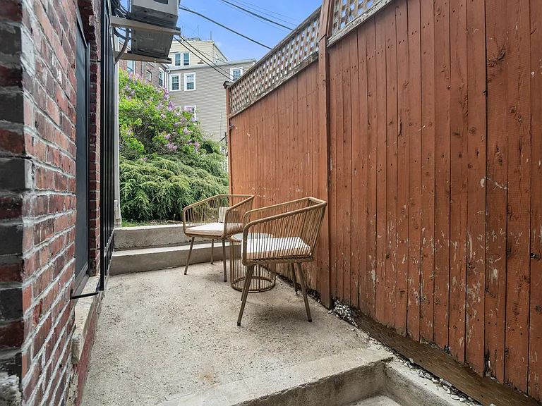 510 Medford St #1 — Photo 8