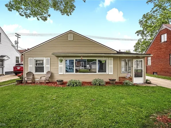 2318 21st St, Cuyahoga Falls, OH 44223