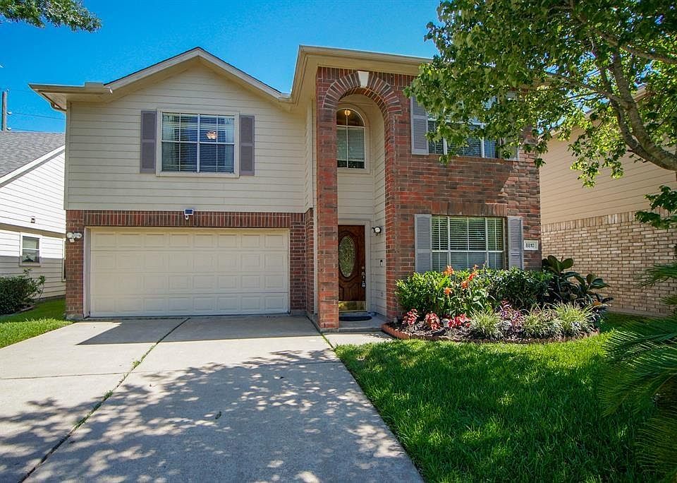 1st image of 8810 Pecan Place Dr