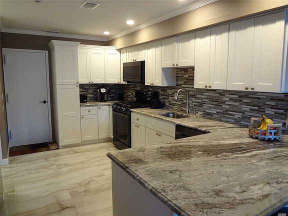 5th image of 11 Erin Ln