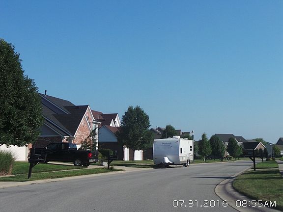 5th image of 8764 N Autumnview Dr