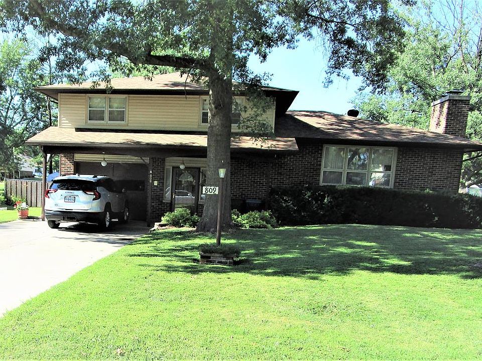 1st image of 809 Meadow Ln