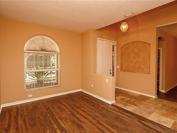 4th image of 19138 Dove Creek Dr