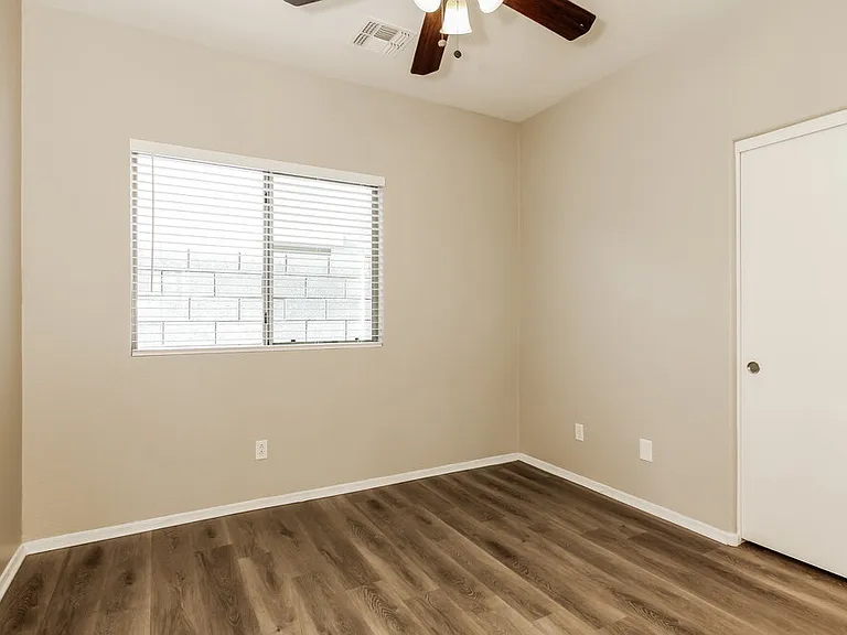 1809 W Dugan Dr — Photo 13