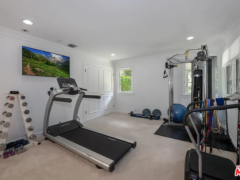 1201 Loma Vista Dr — Photo 17