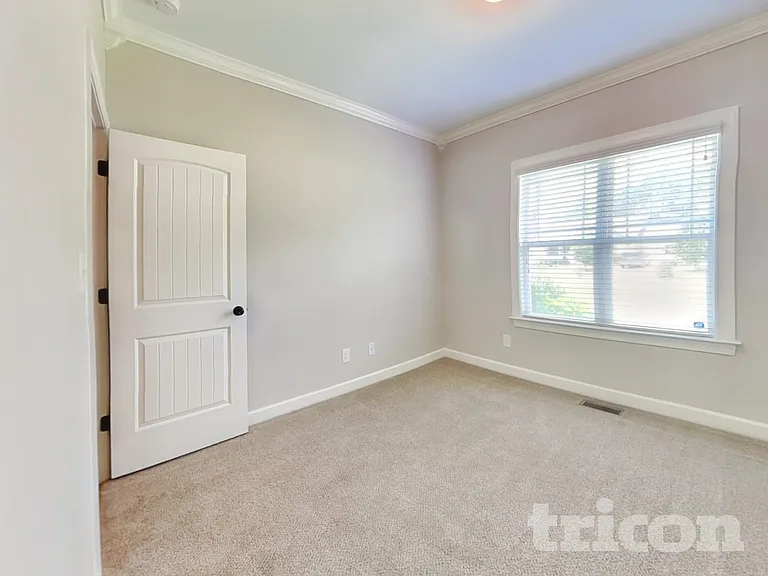 189 Crystal Creek Dr — Photo 12