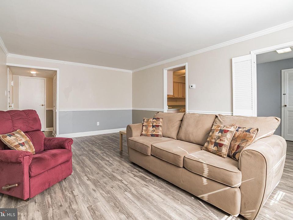 1st image of 4000 Gypsy Ln Unit 204