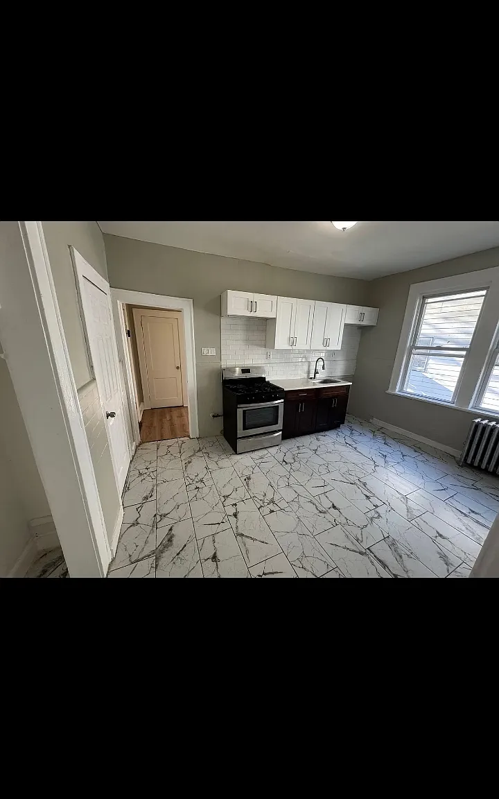 2 bed, $1,750 — Photo 1