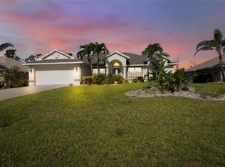 35 Pinehurst Pl, Rotonda West, FL 33947