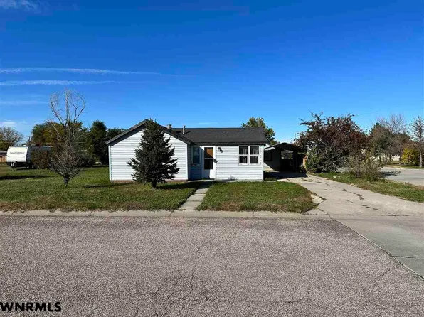 1211 3rd St, Minatare, NE 69356