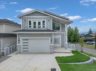 13593 Birdtail Dr, Maple Ridge, BC V4R0E1