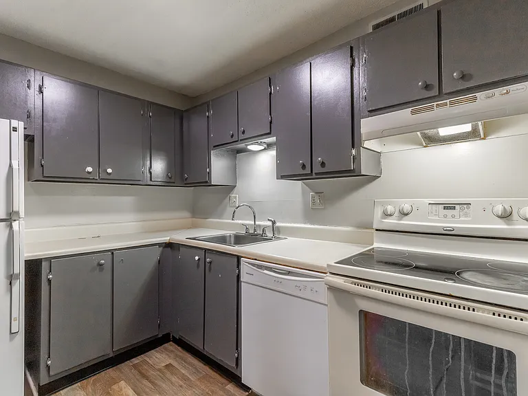 East Ridge Flats and Townhomes — Photo 68