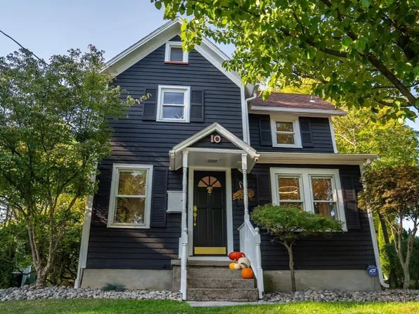 10 Austin Park, Pittsford, NY 14534