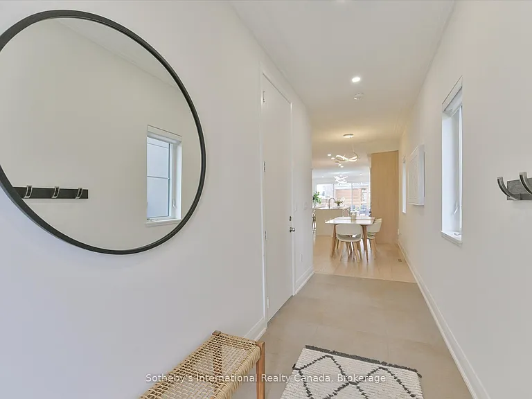 41 A Maple Ave N — Photo 3