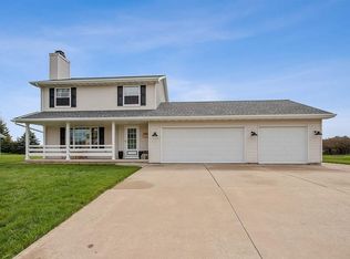 2450 Royal Bay Ridge Rd, New Franken, WI 54229