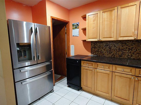 3rd image of 14503 Frankton St
