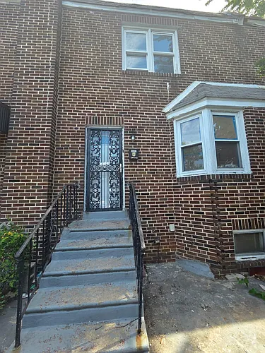 334 Pfeiffer St Photo 1