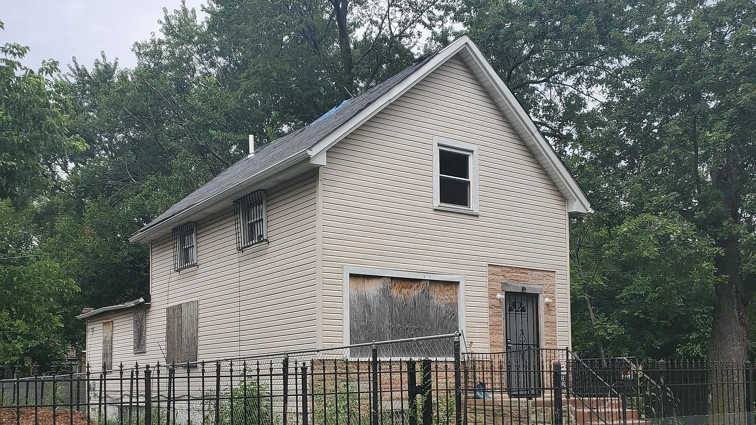 430 N Avers Ave photo 1