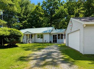 98 North St, Cleveland, NY 13042
