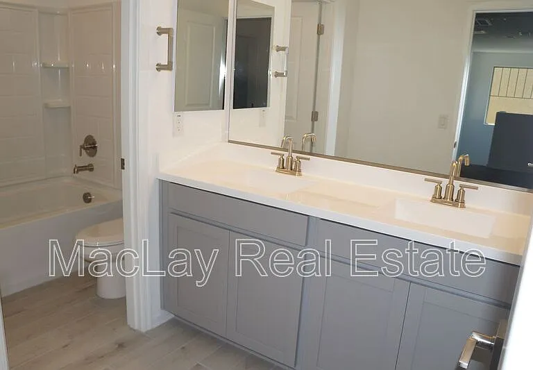 3809 N 100th Dr — Photo 19