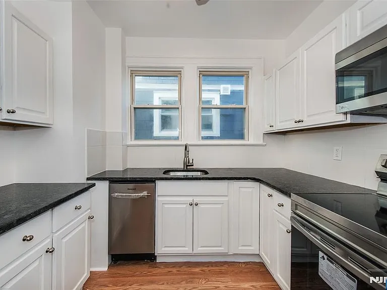 51 Riggs Pl — Photo 13