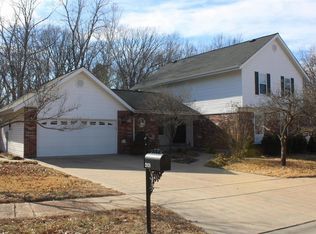 2928 Coram Dr, Saint Louis, MO 63129